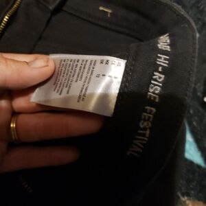 Black size 8 American eagle shorts